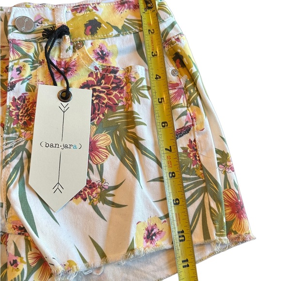 Banjara Mid Rise Tropical Floral Raw Hem Shorts - Picture 11 of 11